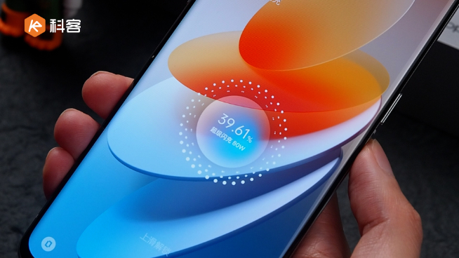 OPPO Find X5 Pro上手：白瓷質(zhì)感絕了！馬里亞納X到底如何？