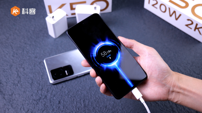 Redmi K50/K50 Pro上手：又香又狠！天璣8100把門焊死