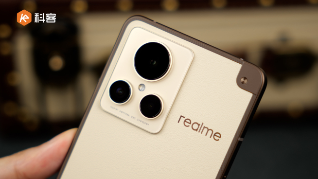 真我GT2大師探索版上手體驗(yàn)：質(zhì)感降維打擊友商？頂配僅3999元真香？