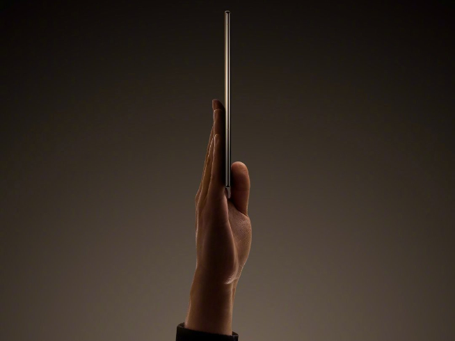 小米MIX FOLD 2設(shè)計提前泄露：輕薄化真的是折疊屏最終形態(tài)？