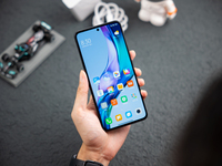 Redmi K50至尊版上手體驗：到底至尊在哪？2999元起繼續(xù)焊門！