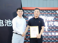 雅迪石墨烯電池再升級(jí)：超長(zhǎng)壽命超長(zhǎng)續(xù)航，重塑能源行業(yè)標(biāo)桿