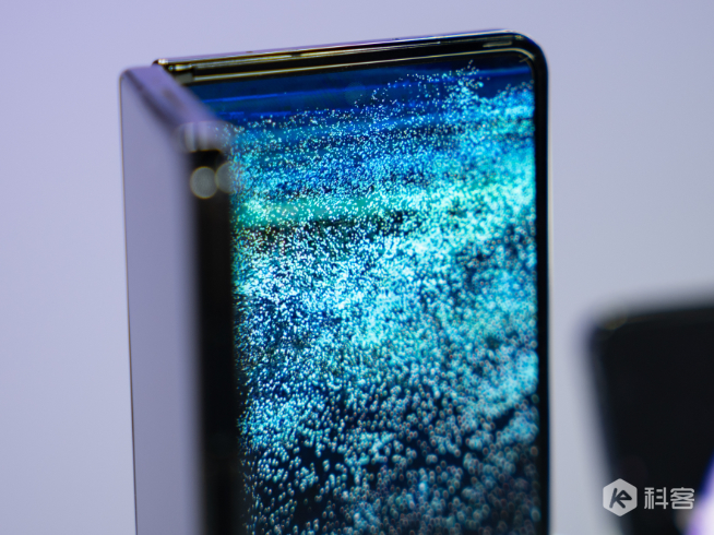 細(xì)節(jié)升級(jí)更輕盈！三星Galaxy Z Fold4/Flip4現(xiàn)場(chǎng)上手