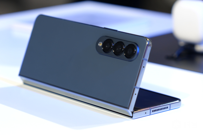 細(xì)節(jié)升級(jí)更輕盈！三星Galaxy Z Fold4/Flip4現(xiàn)場(chǎng)上手