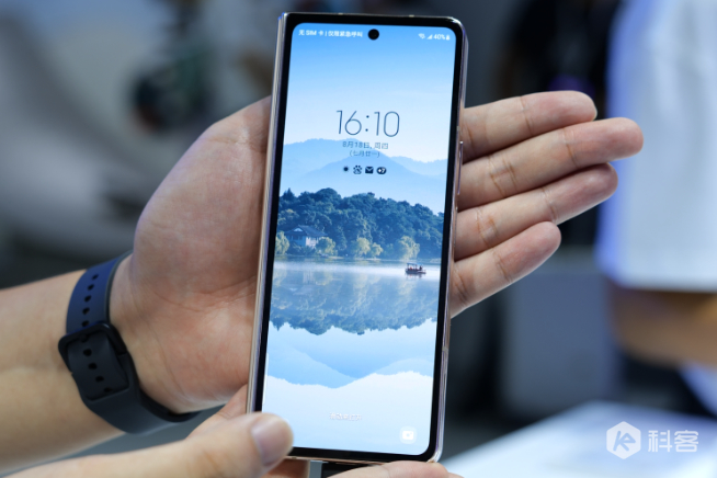 細(xì)節(jié)升級(jí)更輕盈！三星Galaxy Z Fold4/Flip4現(xiàn)場(chǎng)上手