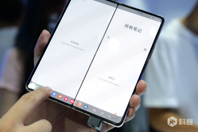 細(xì)節(jié)升級(jí)更輕盈！三星Galaxy Z Fold4/Flip4現(xiàn)場(chǎng)上手