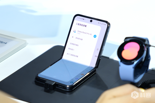 細(xì)節(jié)升級(jí)更輕盈！三星Galaxy Z Fold4/Flip4現(xiàn)場(chǎng)上手