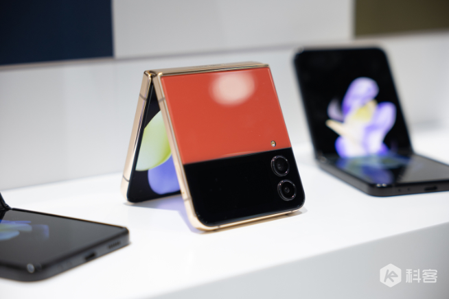 細(xì)節(jié)升級(jí)更輕盈！三星Galaxy Z Fold4/Flip4現(xiàn)場(chǎng)上手