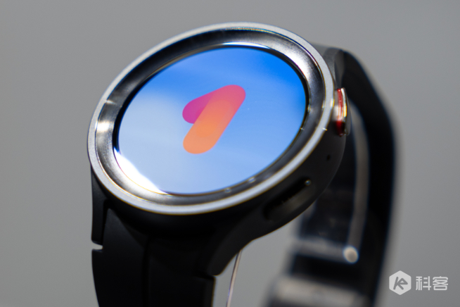 細(xì)節(jié)升級(jí)更輕盈！三星Galaxy Z Fold4/Flip4現(xiàn)場(chǎng)上手