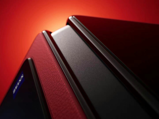 高管親自劇透vivo X Fold+：華夏紅新配色+細(xì)節(jié)微調(diào)升級！