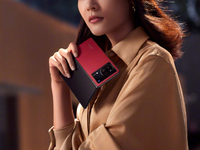 vivo X Fold+9月26日發(fā)布：華夏紅新配打幾分？一年雙更有點頻