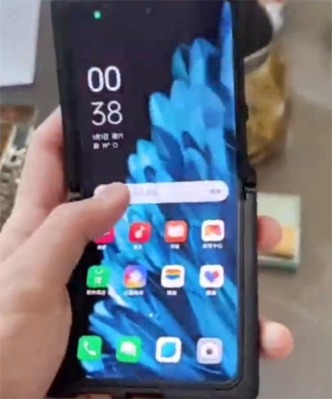 OPPP Find N2 Flip曝光：外屏夠大 魔改Reno豎折疊屏？