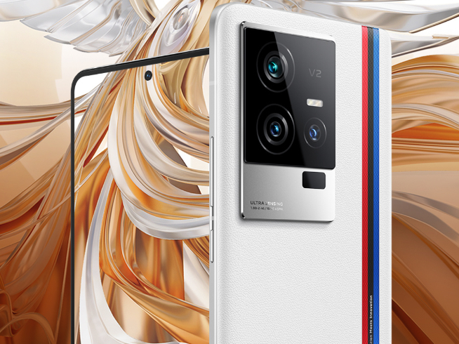 打響時(shí)間差戰(zhàn)！iQOO 11系列+iQOO Neo7 SE迅速重新定檔