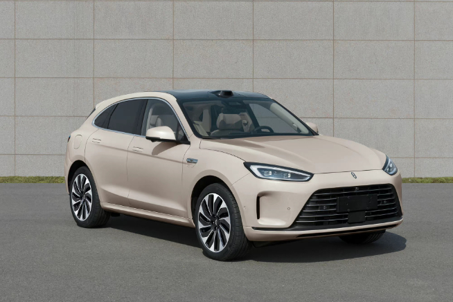 AITO問界改名HUAWEI問界汽車：華為接管？不裝了要下場(chǎng)造車？