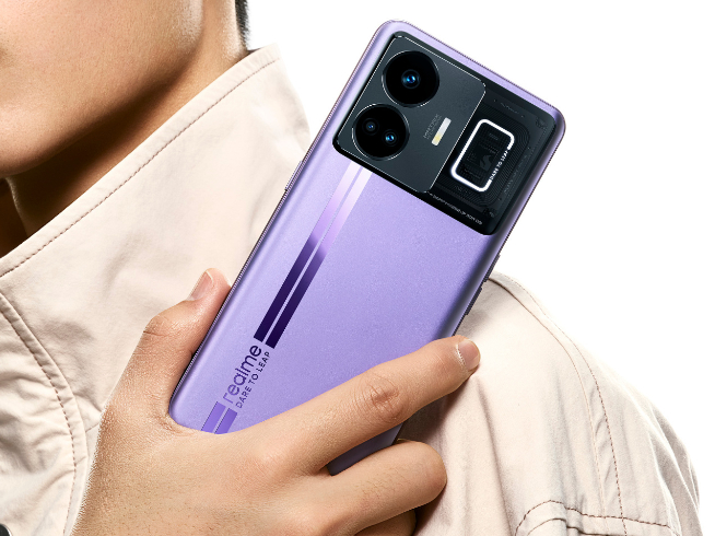 驍龍7+下周發(fā)布反擊天璣！真我Redmi搶首發(fā)又要杠上了？