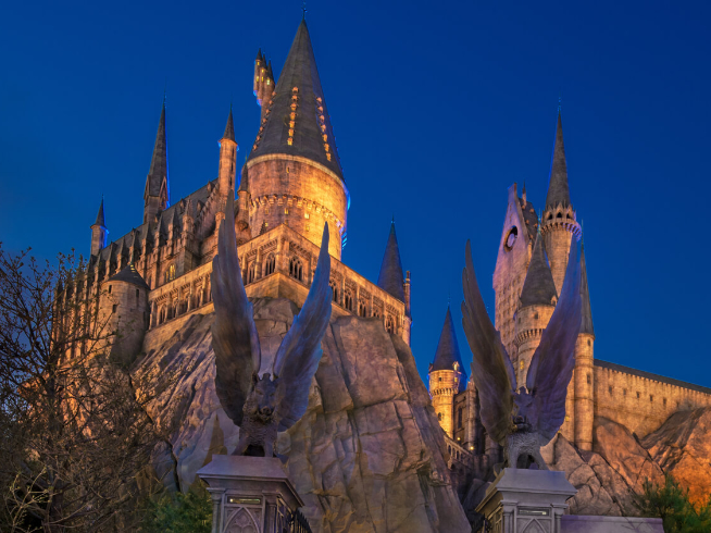 Redmi Note 12 Turbo亮相：設(shè)計(jì)對(duì)味了？狂暴引擎榨干性能