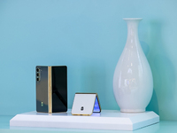 心系天下三星W24與W24 Flip發(fā)布，強(qiáng)強(qiáng)聯(lián)手升級(jí)奢華體驗(yàn)