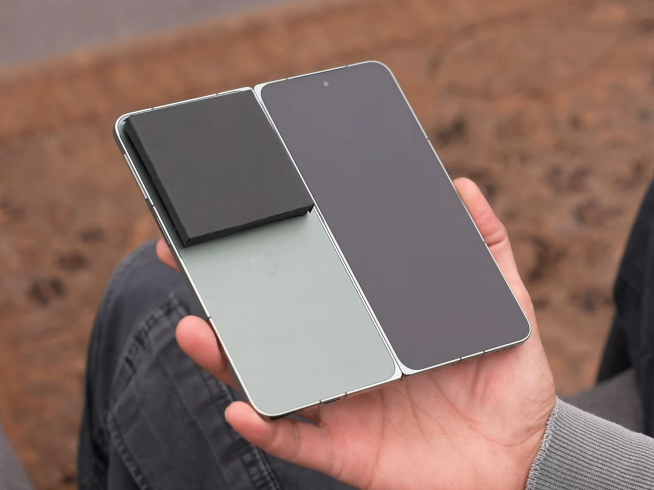 OPPO Find N3搶先亮相：尺寸總算跟上主流折疊屏，后置規(guī)格非常頂