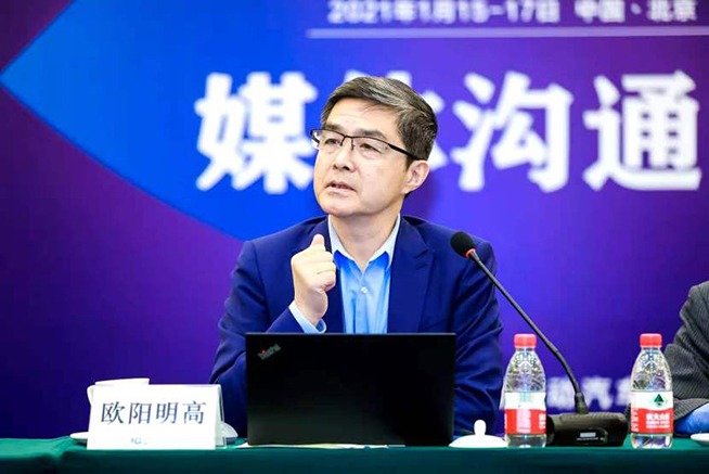 混動(dòng)路線誰(shuí)才是未來(lái)？比亞迪DM-i強(qiáng)勢(shì)不減，魚和熊掌兼得