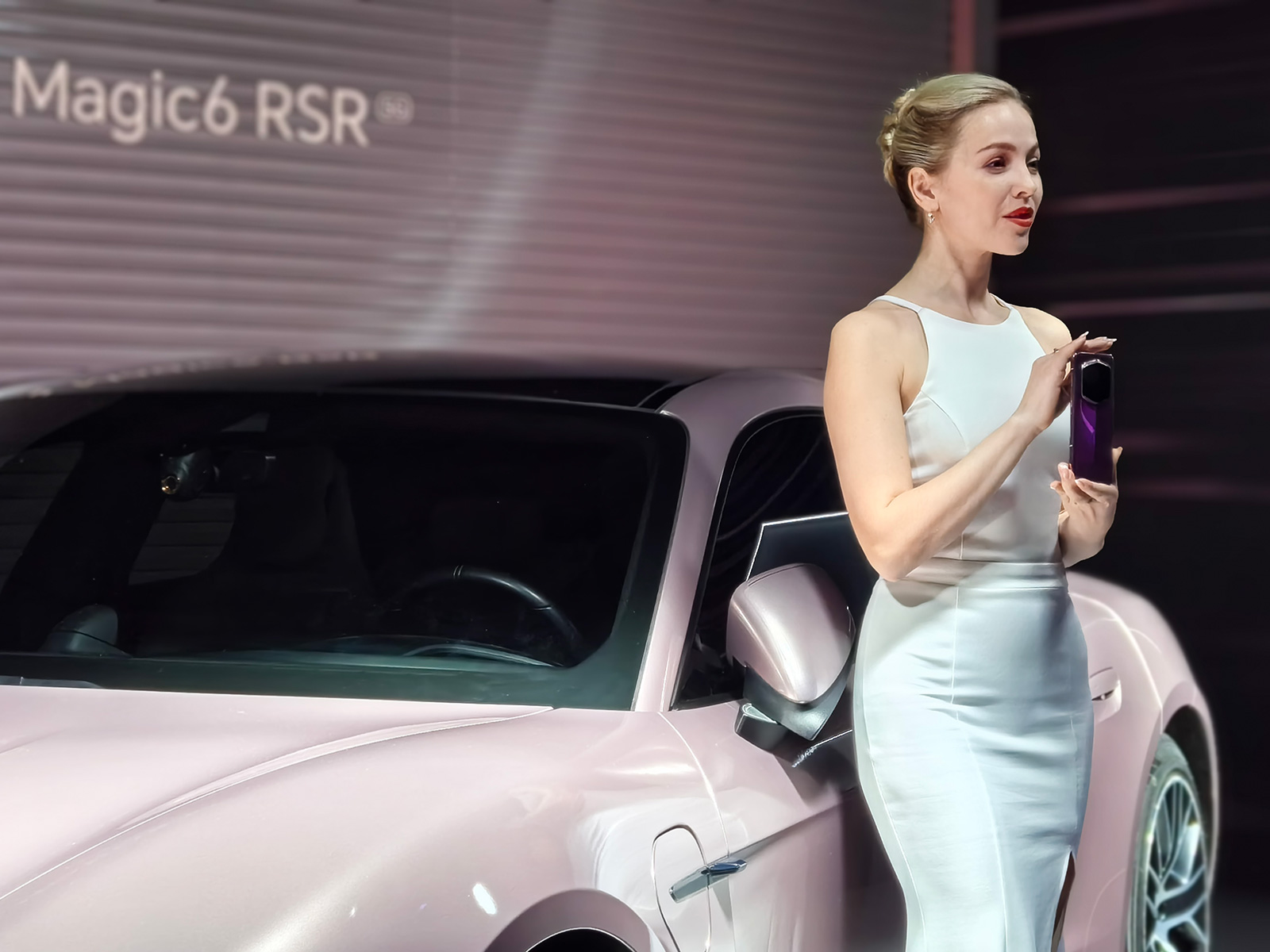 Magic6至臻版+RSR保時捷設計！榮耀發(fā)多款新品，趙明豪言遙遙領先