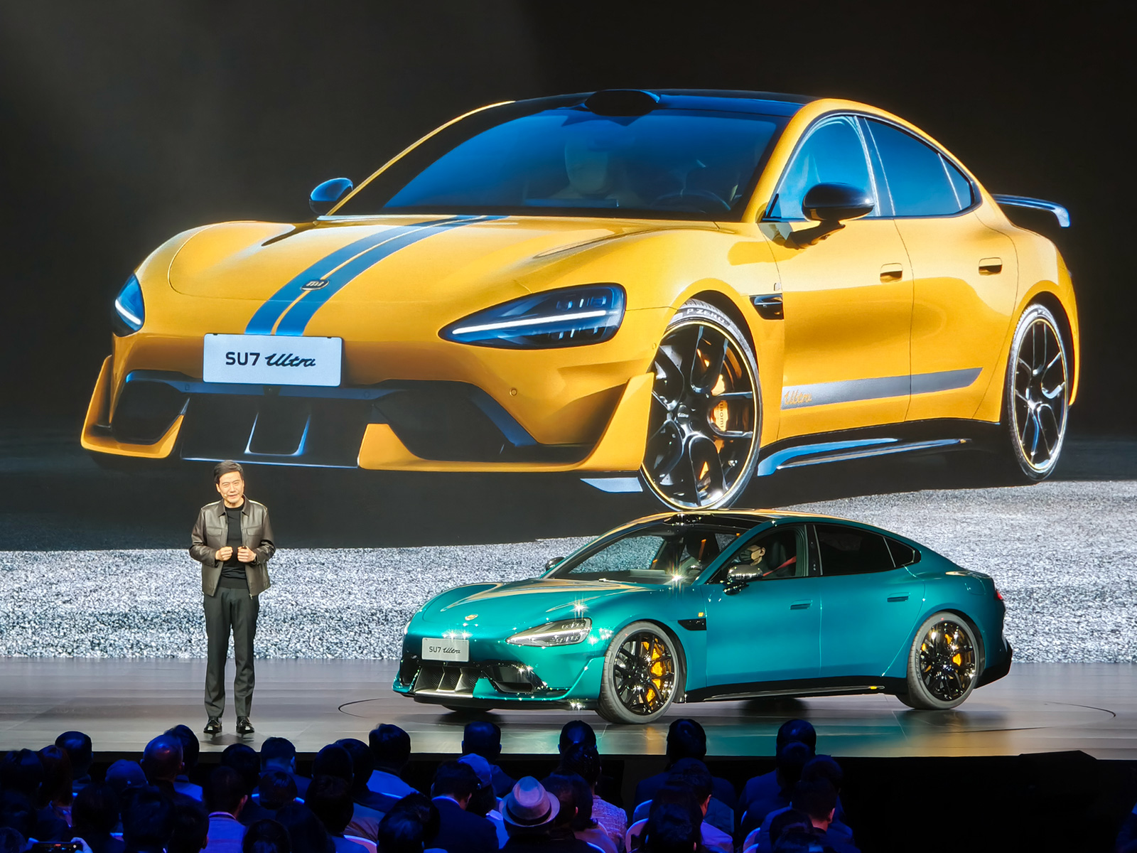 多重驚喜！小米SU7 Ultra發(fā)售2小時大定破萬，15 Ultra爭氣