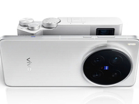 vivo X200 Ultra發(fā)布：更激進(jìn)的超大杯，突兀設(shè)計(jì)致敬相機(jī)餅干