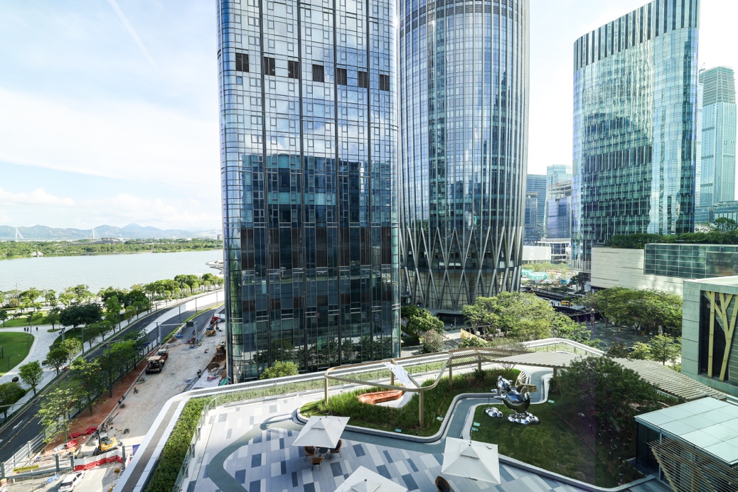 全國(guó)最大小米之家融合店深圳開業(yè)，1591平空間打造小米全球高端形象標(biāo)桿