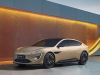 阿維塔12四激光版上市：“五心”豪華轎車，華為乾崑技術(shù)賦能