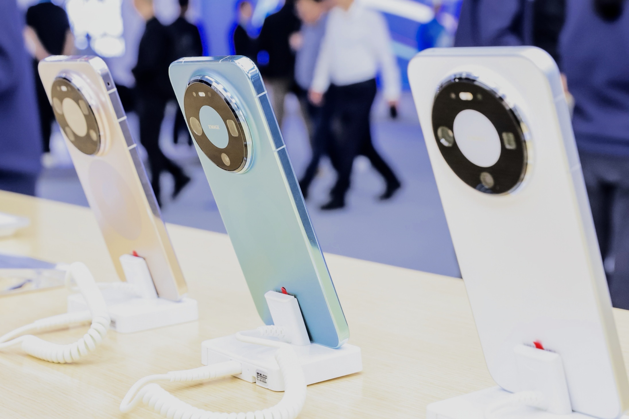 華為驚艷亮相2025數(shù)智科技生態(tài)大會(huì)，以鴻蒙生態(tài)開(kāi)啟智慧生活新篇章