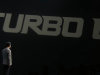 “加沖低”逆風(fēng)局！一加Turbo 6系列回歸8G內(nèi)存，性能談何超標(biāo)？