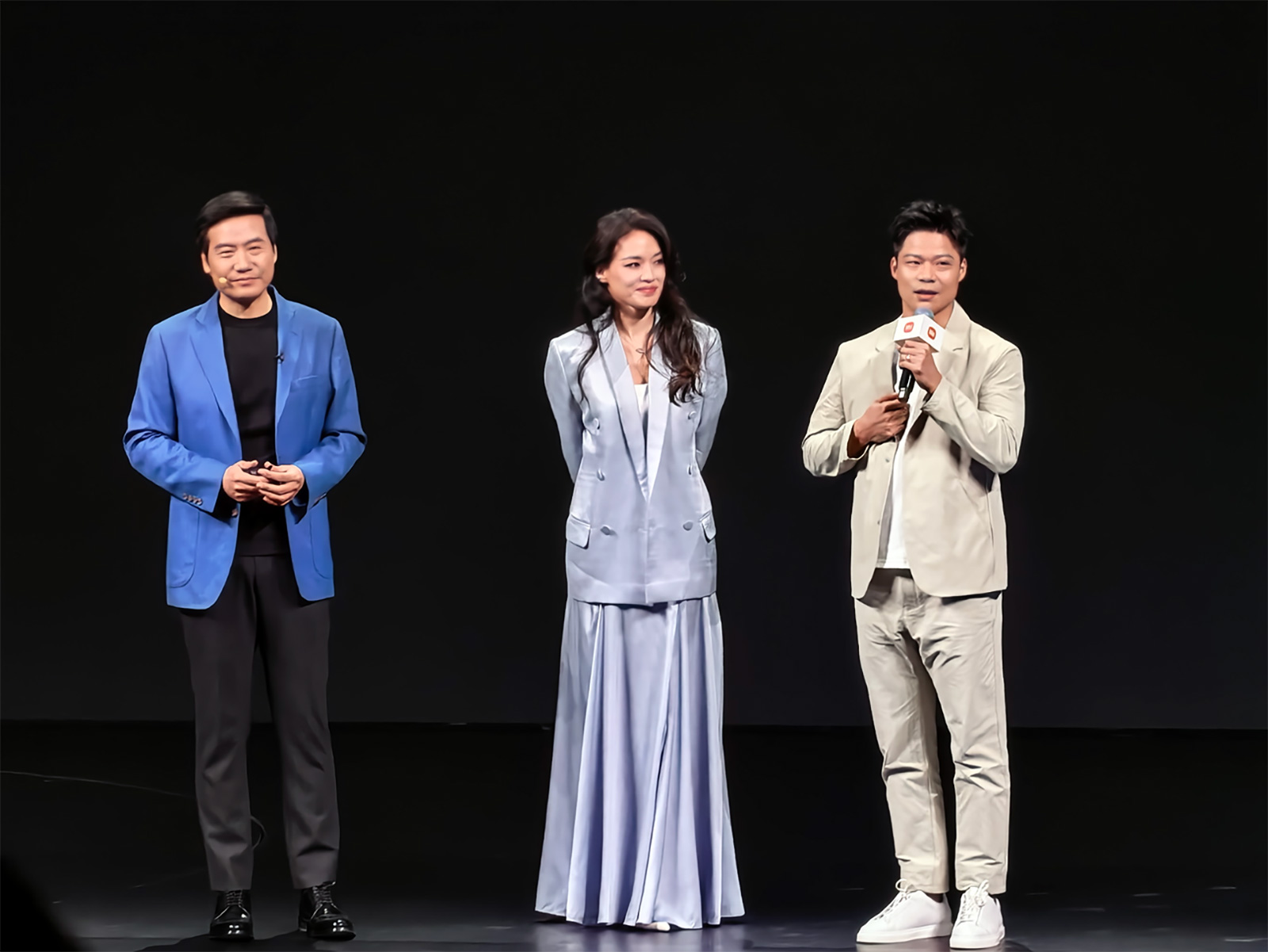 小米新一代SU7 34分鐘鎖單超1.5萬臺，雷軍公布600億投資計劃