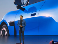 小米新一代SU7 34分鐘鎖單超1.5萬(wàn)臺(tái)，雷軍公布600億投資計(jì)劃