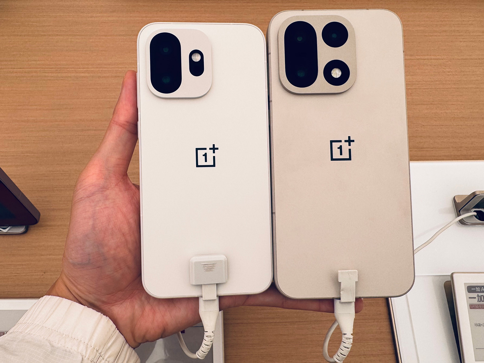 一加Ace 6等機(jī)型大幅漲價(jià)500元！一加15T超長(zhǎng)預(yù)熱引發(fā)網(wǎng)友反感